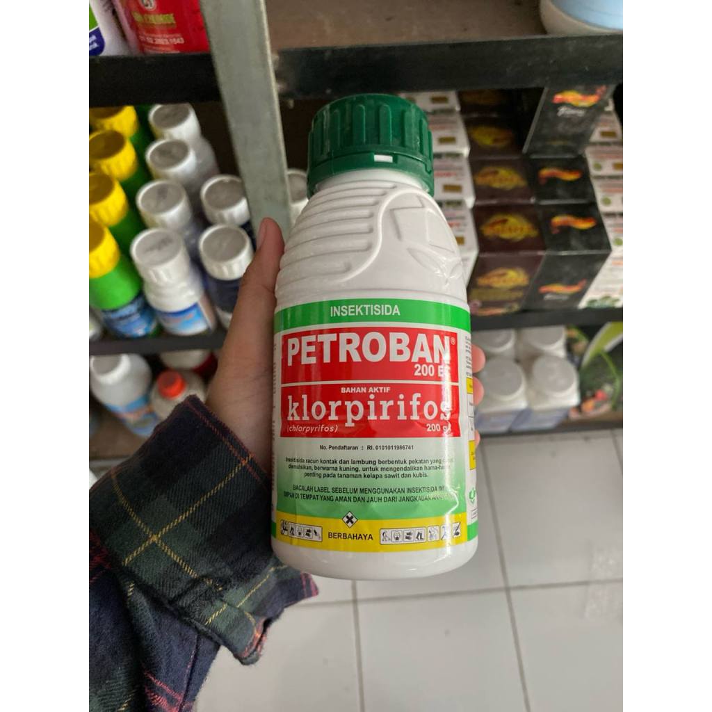 Petroban 200EC 500 ml Insektisida Pembasmi Hama Ulat, Kutu, Pengerek