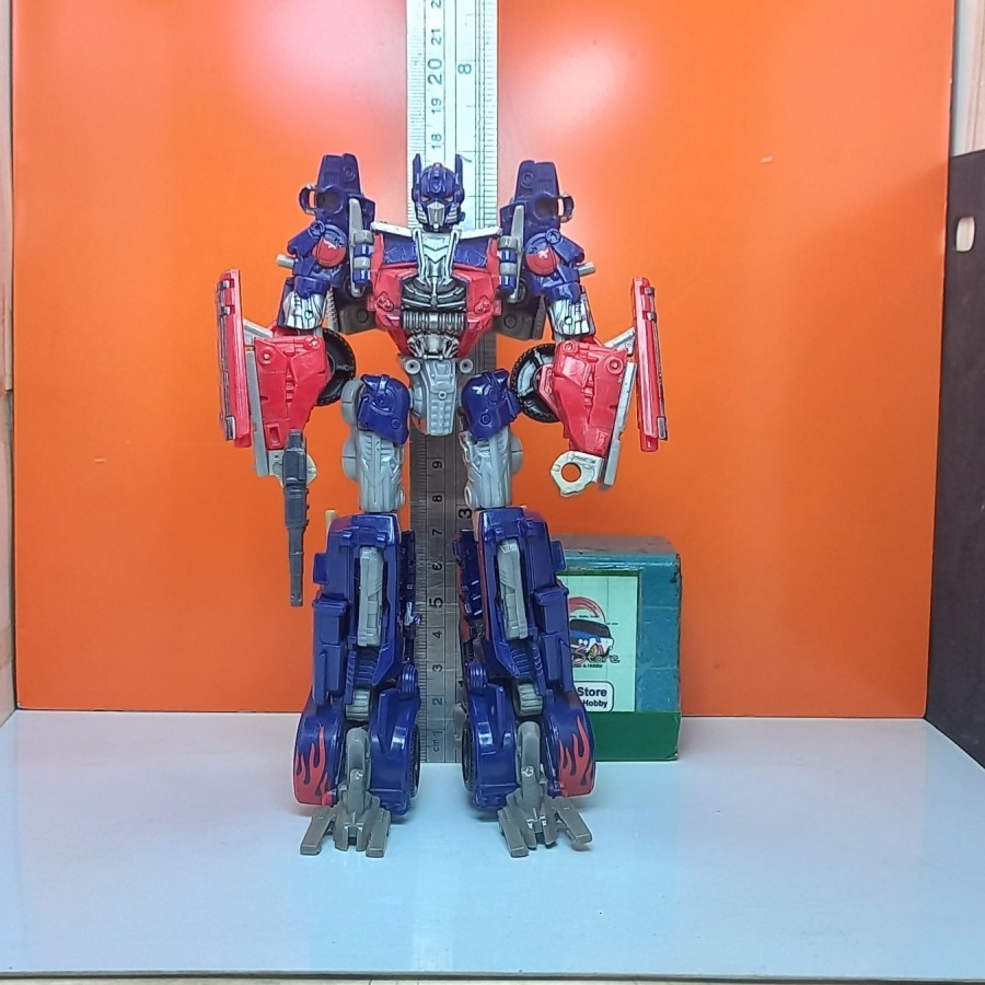 Hasbro Transformers Dark Of The Moon Voyager Optimus Prime Figure Bisa Transform Truck (Bekas/Second