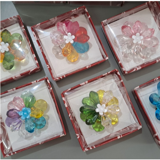 Souvenir Bros sakura kecil akrilik Tipe B + kotak mika