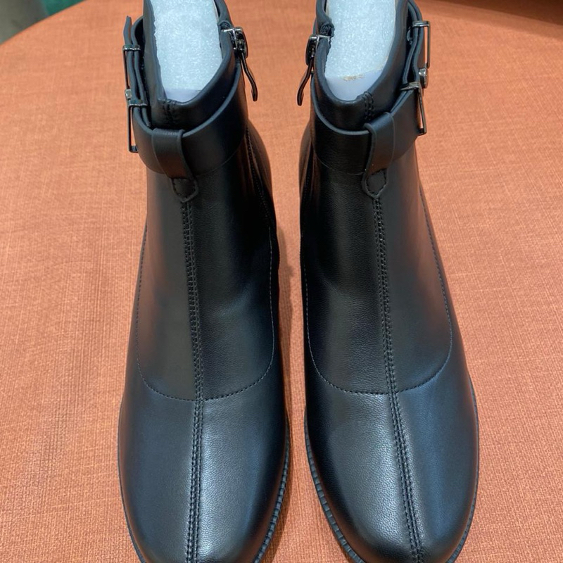 Sepatu wanita boots everbest original - junida