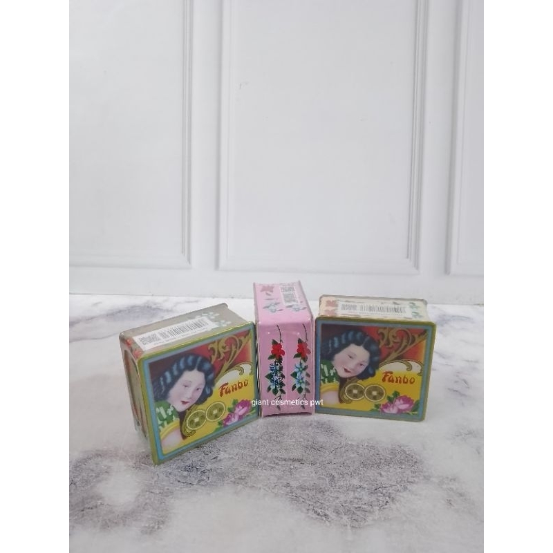 Fanbo Hoitong Bedak Padat