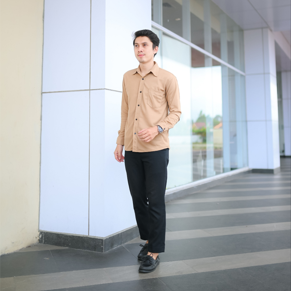 KEMEJA PRIA PIQUE CASUAL BAHAN PIQUE TEBAL MOCCA