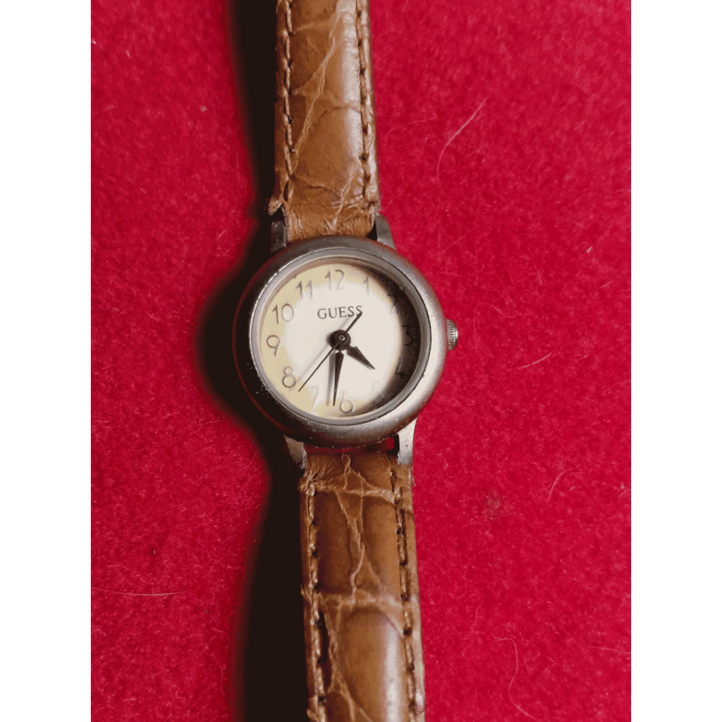 Jam tangan wanita merk Guess strap kulit coklat