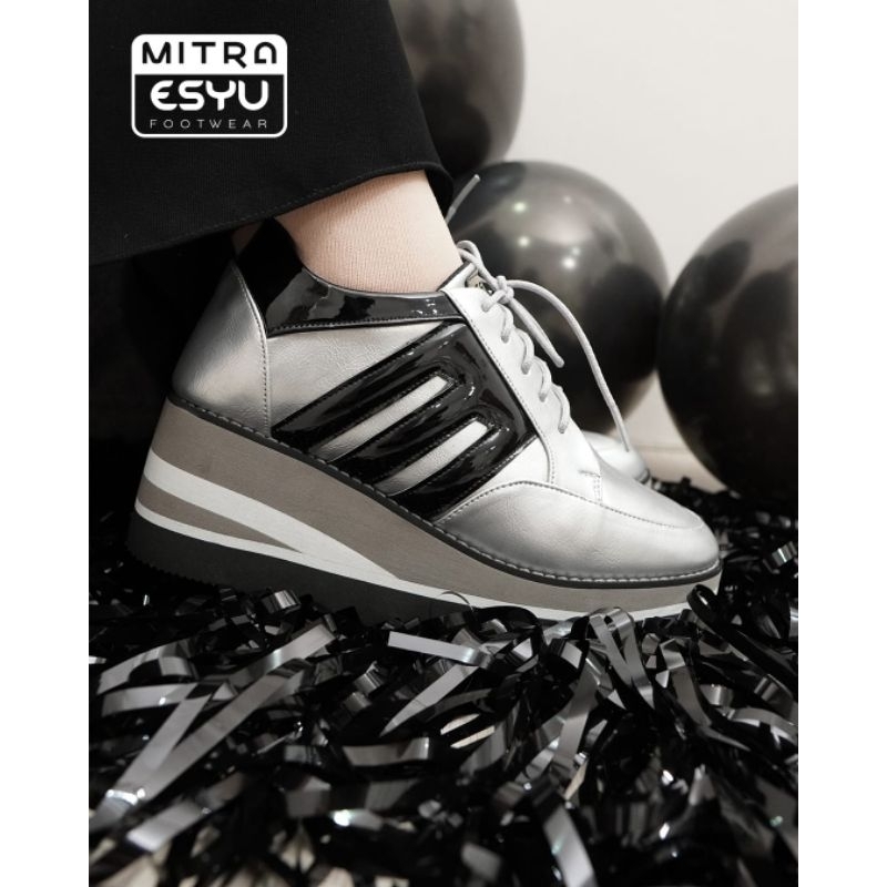 Hikaru Series sepatu wedges wanita esyu