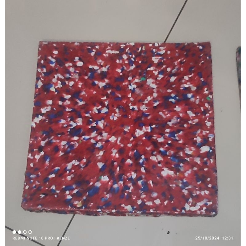 

Lembaran Daur ulang sampah 30 cm x 30 cm