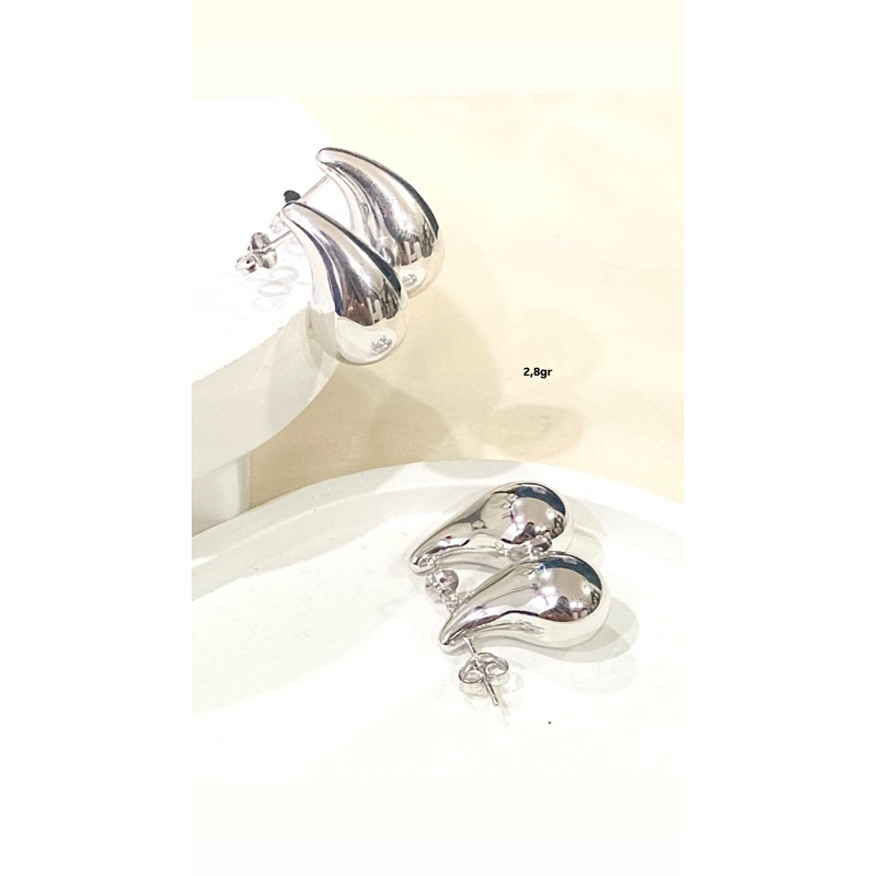 Laris Jewellery Anting putih model tetesan air