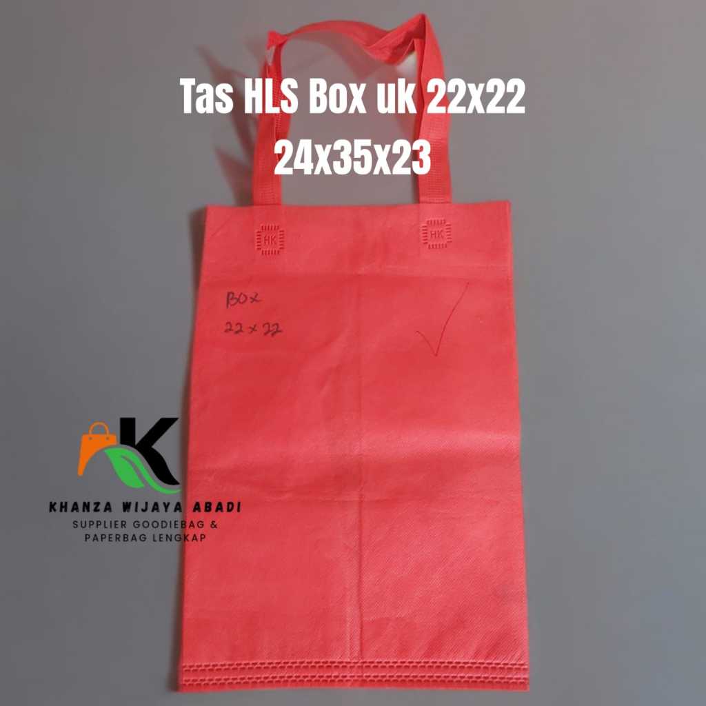 

Tas box 22 x 22 tas hajatan syukuran kain spunbond goodiebag kado / HLS uk 22