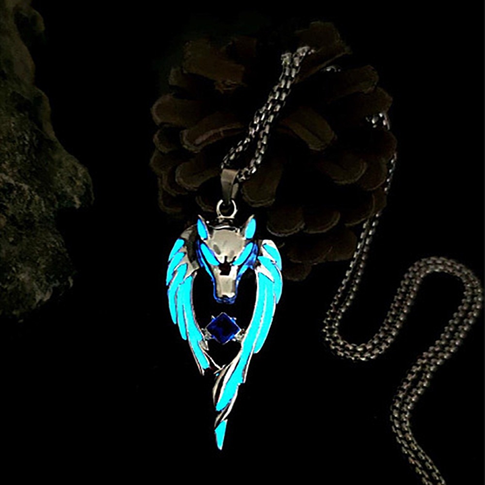 Kalung Serigala Glow In The Dark Batu Biru / Kalung Rantai Liontin Kepala Serigala Menyala Dalam Gel