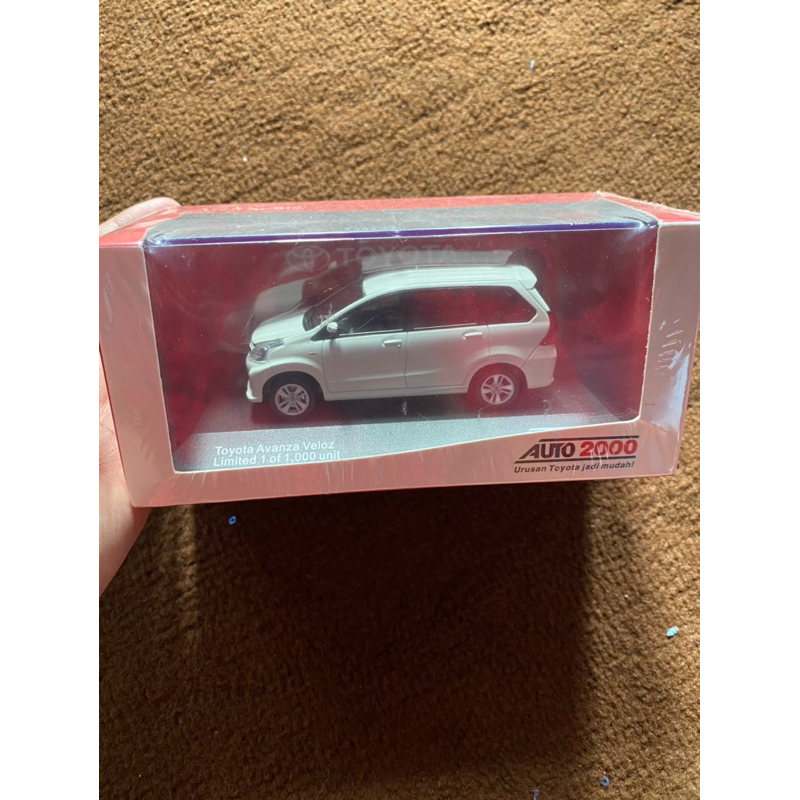 Diecast Avanza Veloz Auto2000