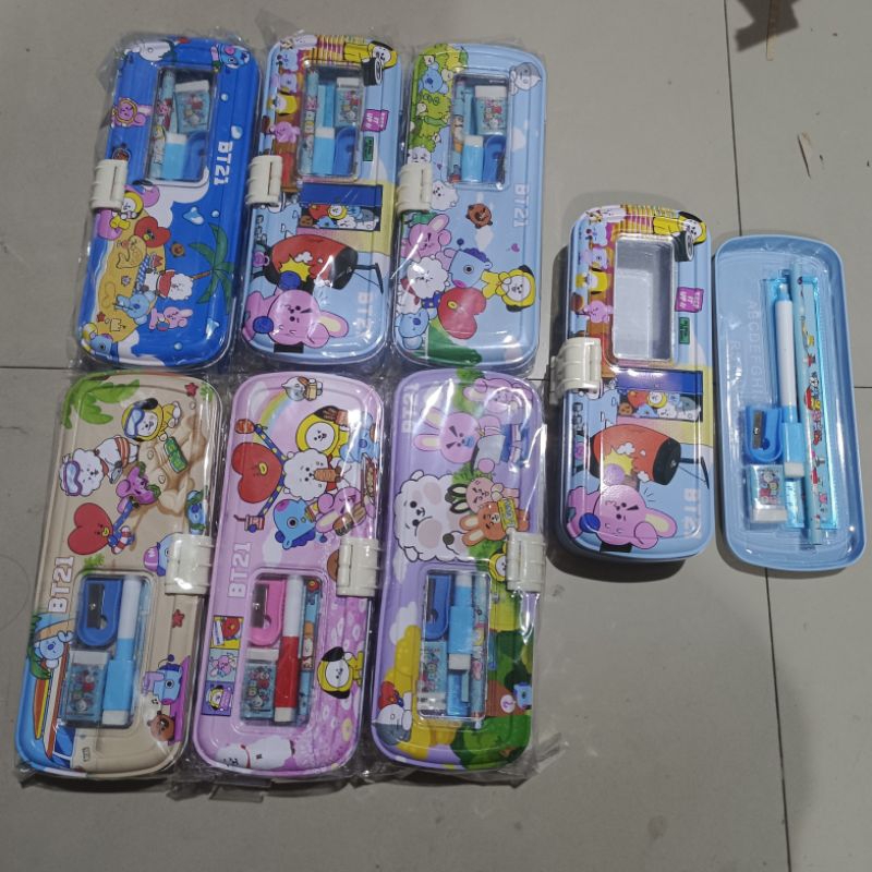 

pensil case kaleng isi 3 susun motis bt12 satuan