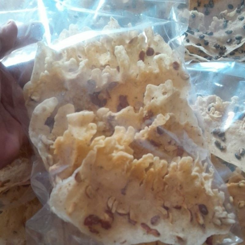 

Peyek kacang tanah