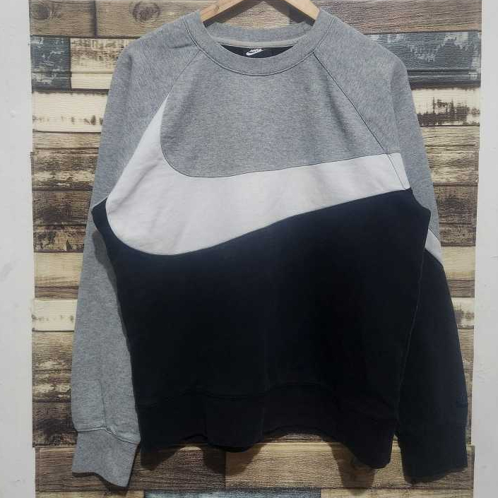 Nike Big Swoosh Grey Black Crewneck Original ( Size M )