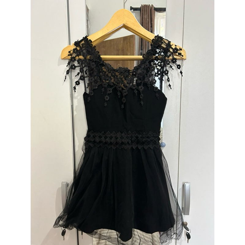 Preloved Dress Hitam Halloween, Dress pendek hitam pesta