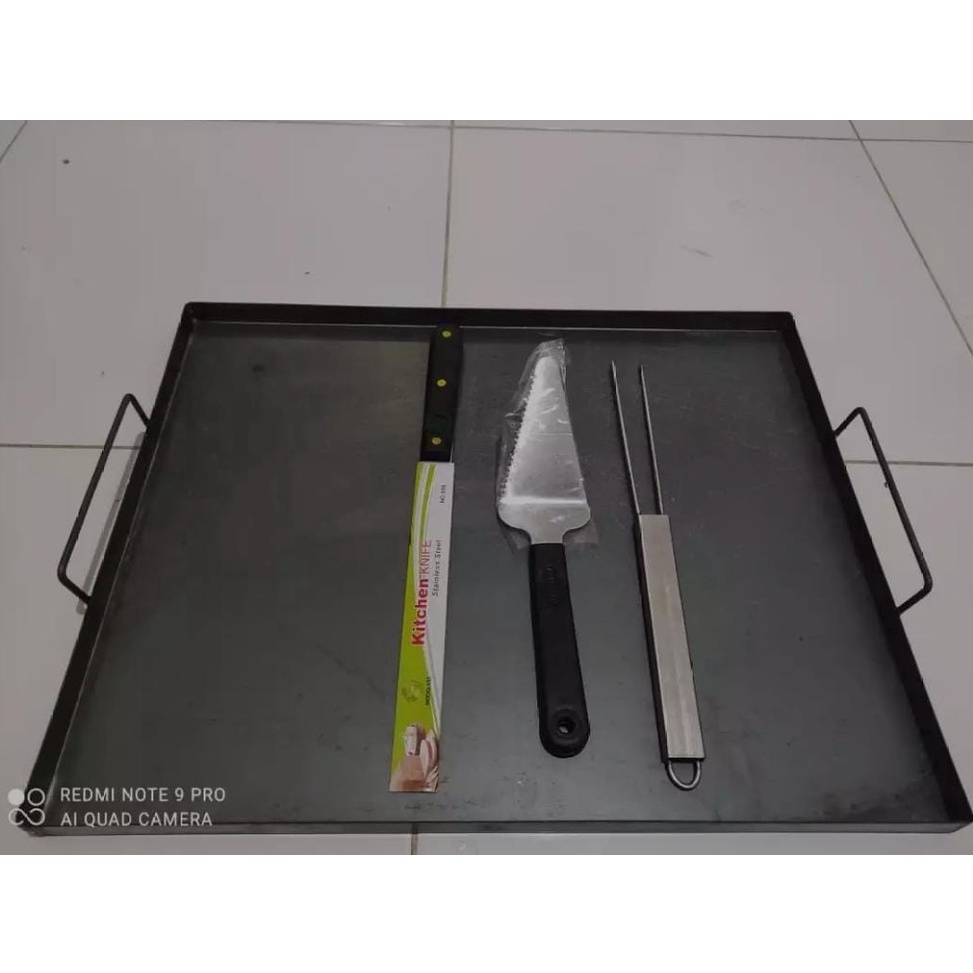 Buruan Dapatkan WAJAN DATAR KOTAK 1 SET LENGKAP ANTI LENGKET UK 35X45 CM BAJA HITAM  PISAU ROTI BAKA