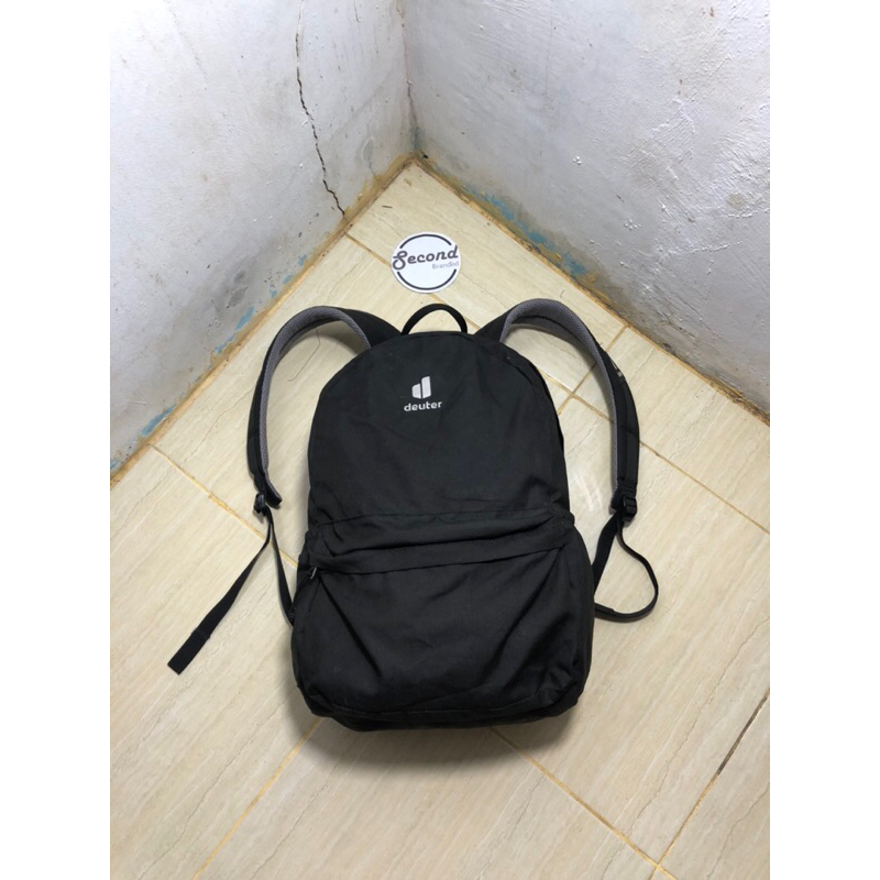 backpack deuter street