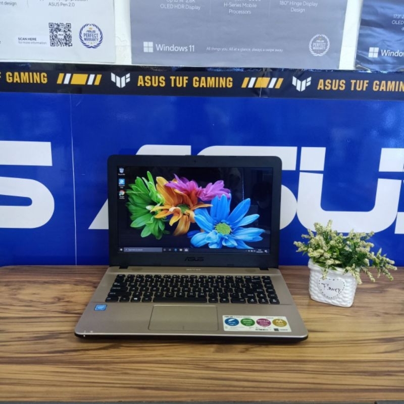 LAPTOP ASUS X441NA N3350 RAM4GB SSD256GB 14INCH/LAPTOP BEKAS MURAH