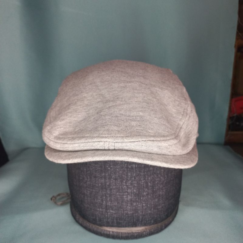 Topi Flat Cap Zara Second Topi Copet Preloved