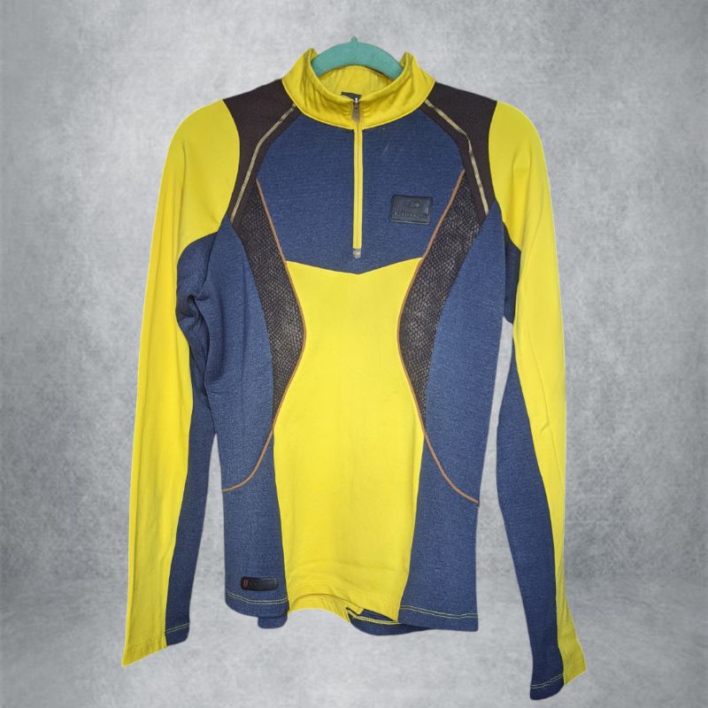 [Preloved/Thrift] Baju/Kaos Olahraga Half Zipper Eider