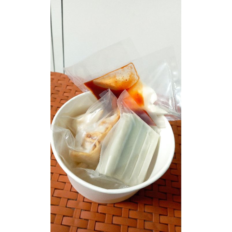 

Topokki / Tteokbokki Odeng Instan Tinggal Rebus Praktis Enak Halal