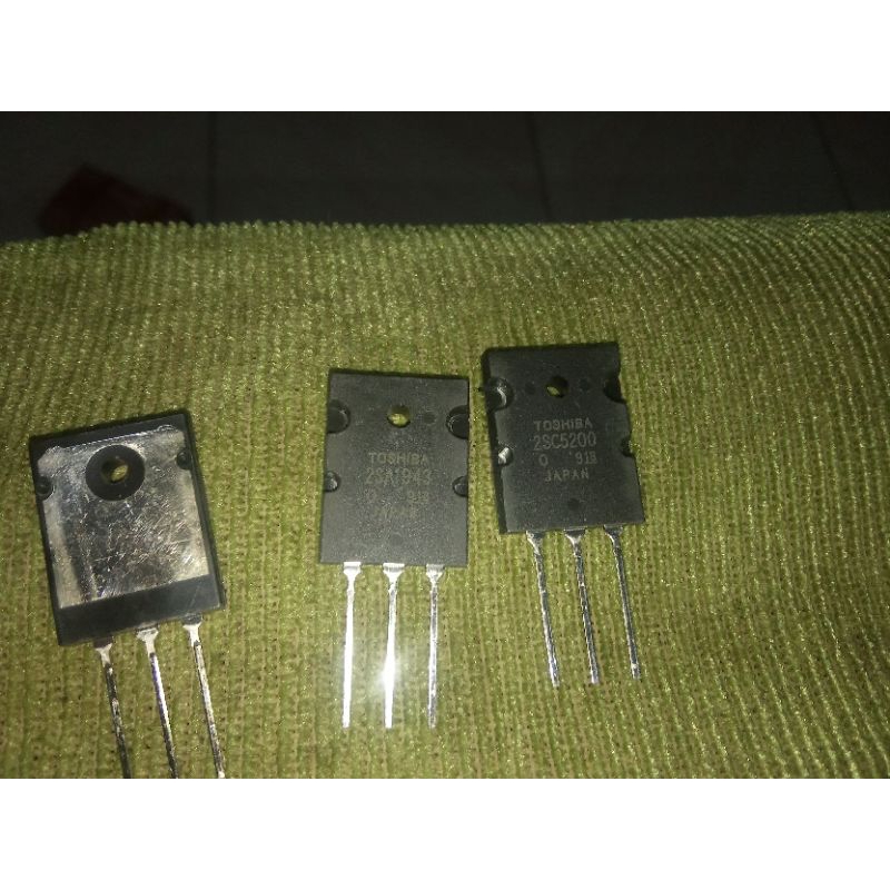 transistor toshiba 2sc5200 dan 2sa1943 lot 918