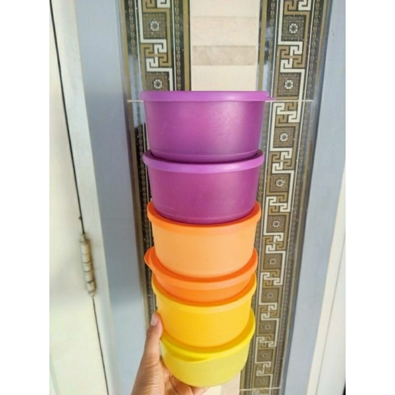 tempat bekal makan summer round 500ml Tupperware second preloved