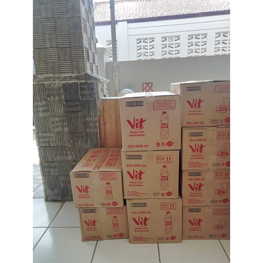 

Air Mineral Vit Gelas dan Botol 200ml 330ml dan 550ml