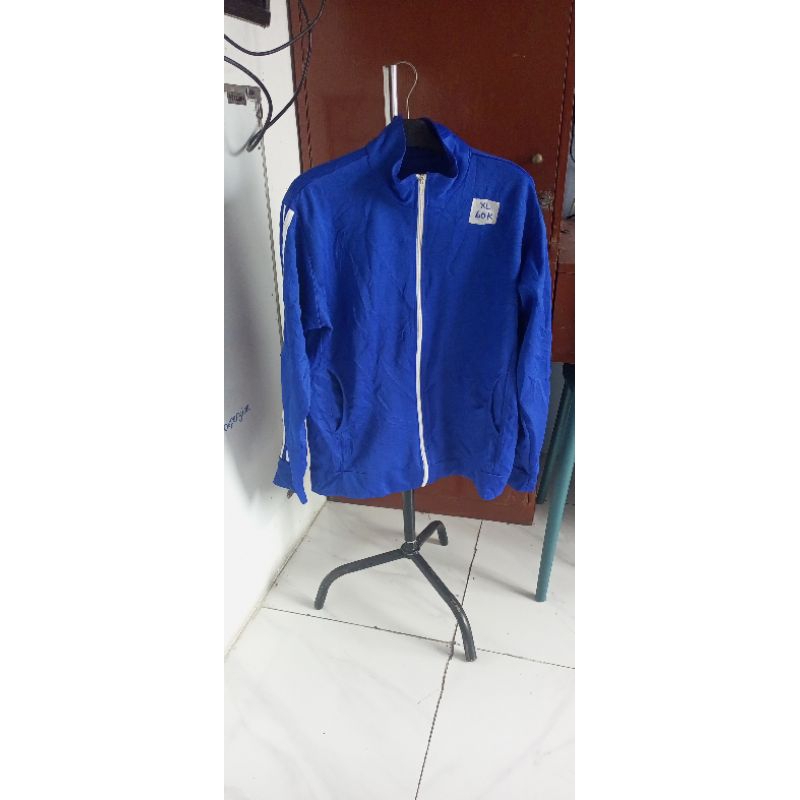Jaket second brand import biru size Xl