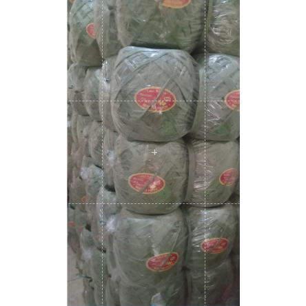 

TALI RAFIA 1 KG ROLL BESAR