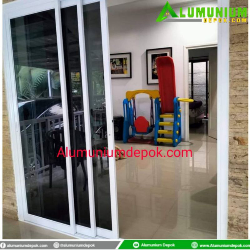 Pintu Sliding 3 Daun Aluminium