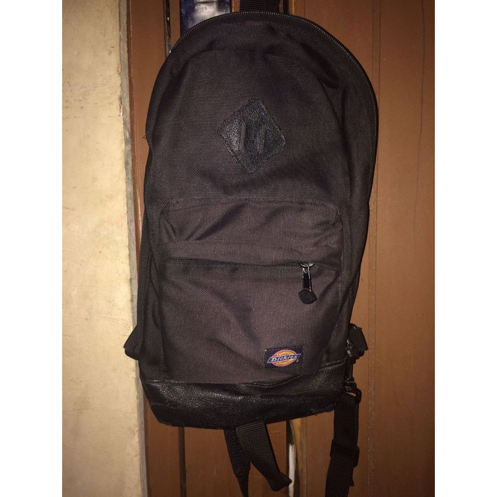 tas kecil dickies size 40x24cm (preloved)