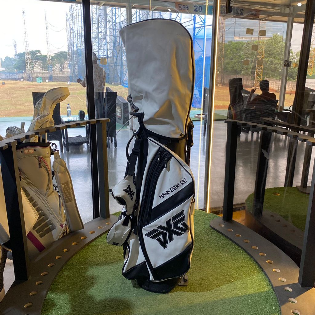 PXG White Black Stand Bag