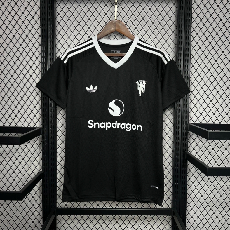 Jersey Bola Manchester United MU kiper Goalkeeper GK Hitam Black 2024 / 2025 New season 24-25