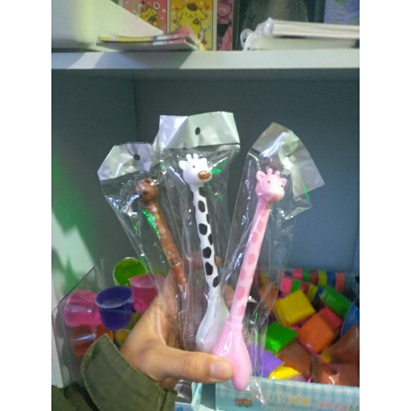 

bolpoin jerapah
