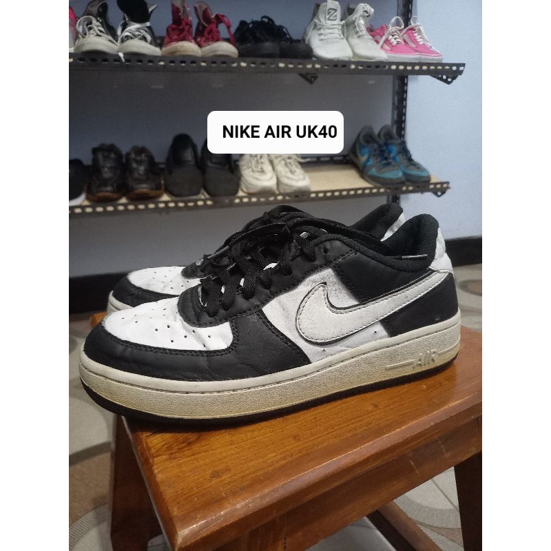 sepatu second merk NIKE AIR size 40 insol 25cm