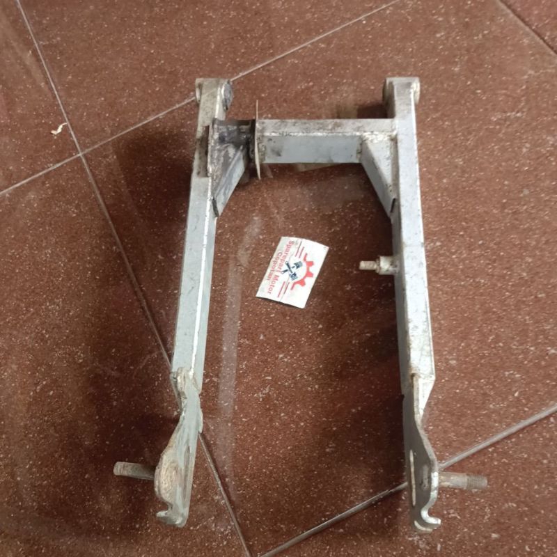 swing arm lengan ayun sapitan suzuki smash lama ori
