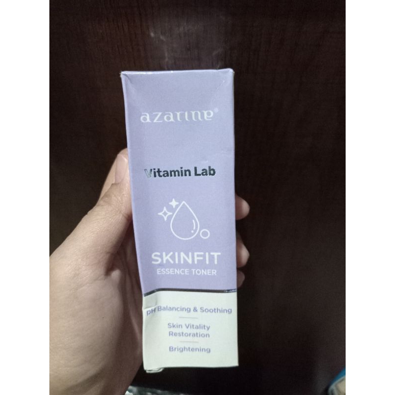 azarine vitamin lab skin fit essence toner brightening soothing 80ml