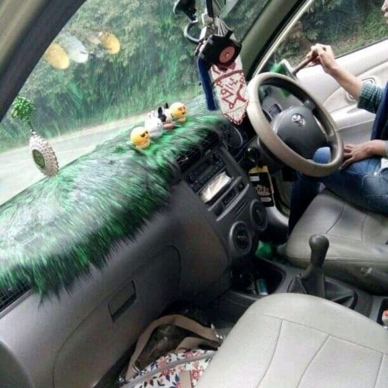 Alas bulu dashboard mobil 50x150 cm truk canter
