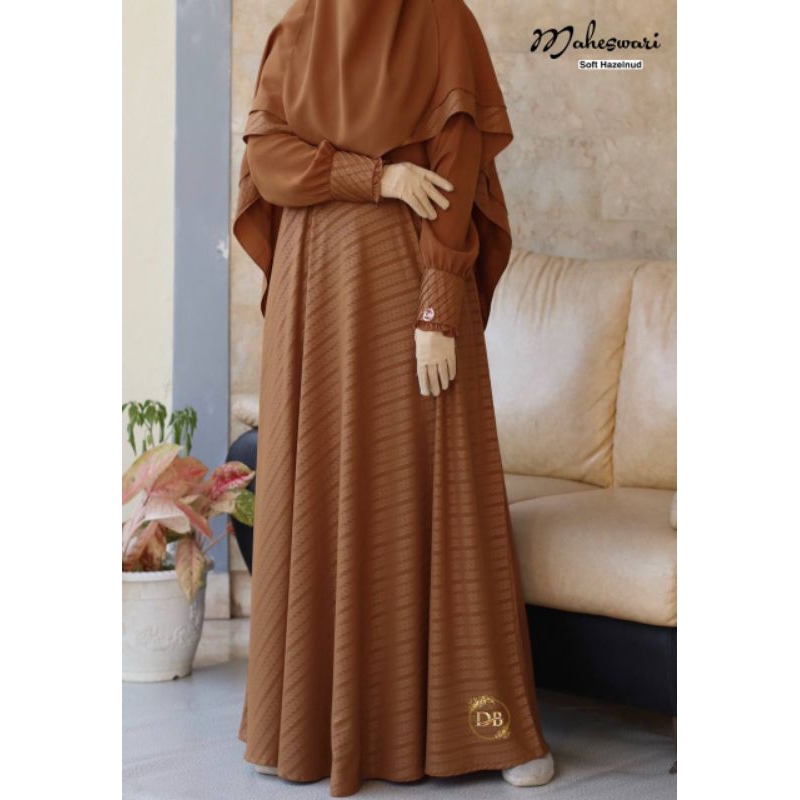 Maheswari Series Motif Parangkusumo by Duta Busana