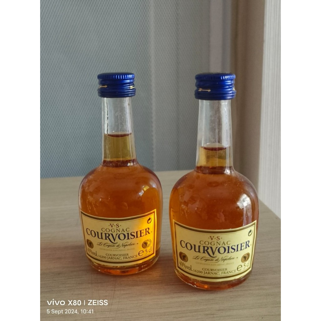 

Miniature 50ml/ Souvenir Ulang Tahun/ Pajangan Koleksi