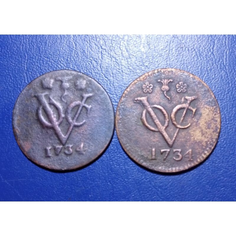 Koin VOC 1 Duit West Friesland 1734 2 Keping Variasi Font