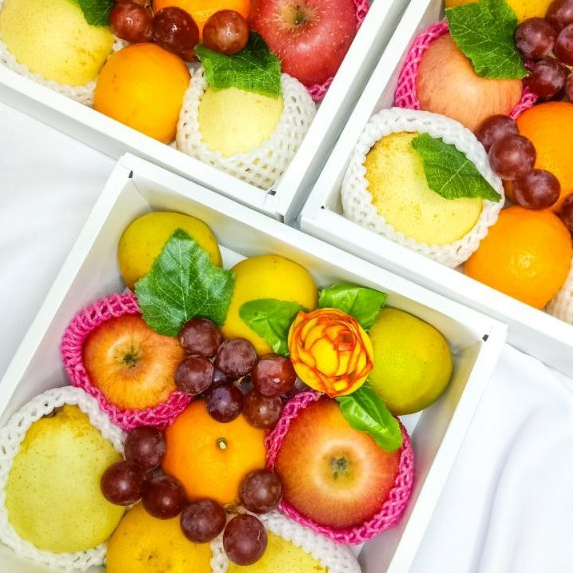 

Parcel Buah Box / Parcel Buah Lamaran / Parcel Buah Custom / Buah Segar / Hampers Buah / Buah segar Surabaya / Fruits / Parcel Buah Premium