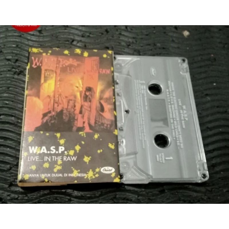 Kaset Pita WASP - Live In The Raw - heavy metal