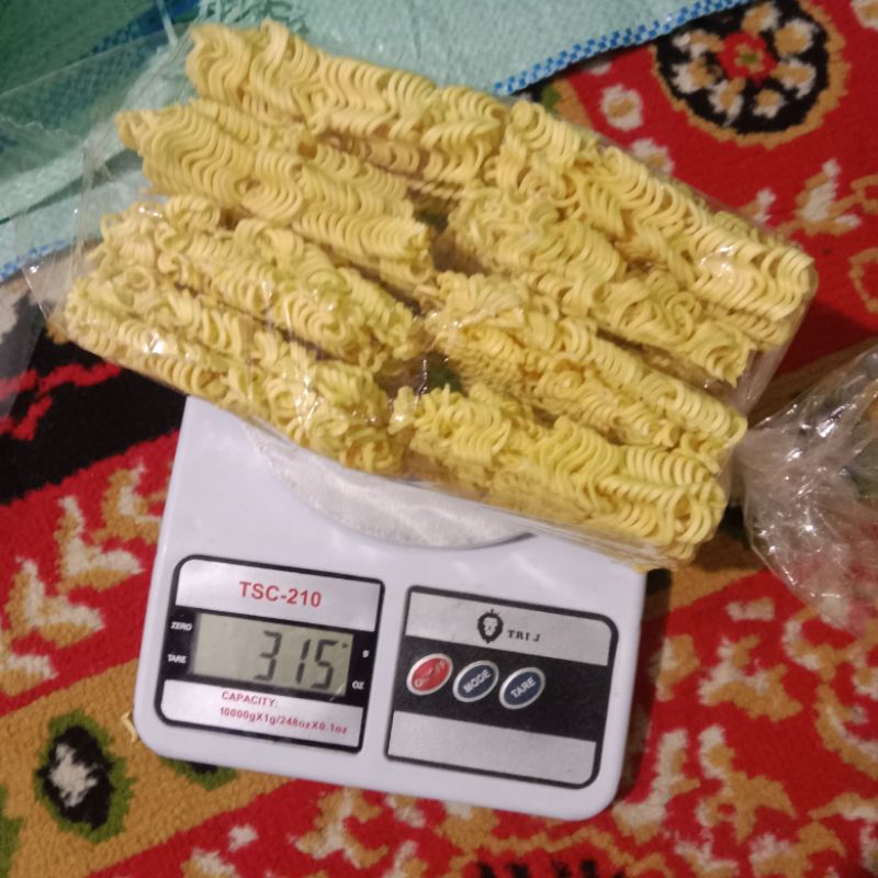 

Mie telur kiloan bukan indomie 315 gram