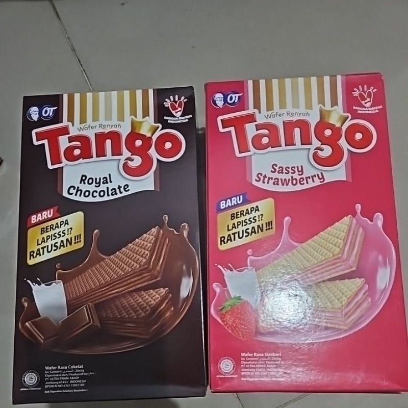 

Tango ( BOX 500) Wafer rasa Coklat/ Straw /Vanilla 20 PC X 5 GR