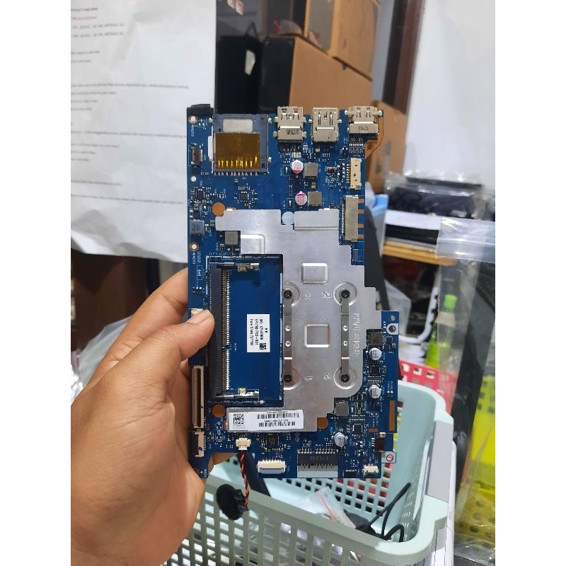Mobo X360 11-ab matot