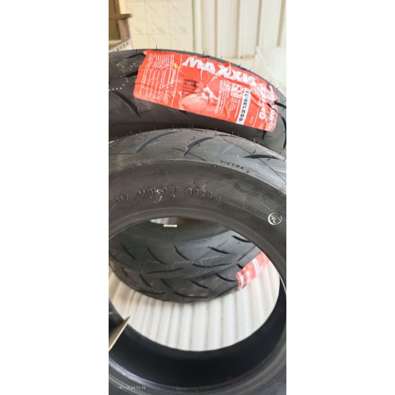 Ban tubeless vespa ring 10