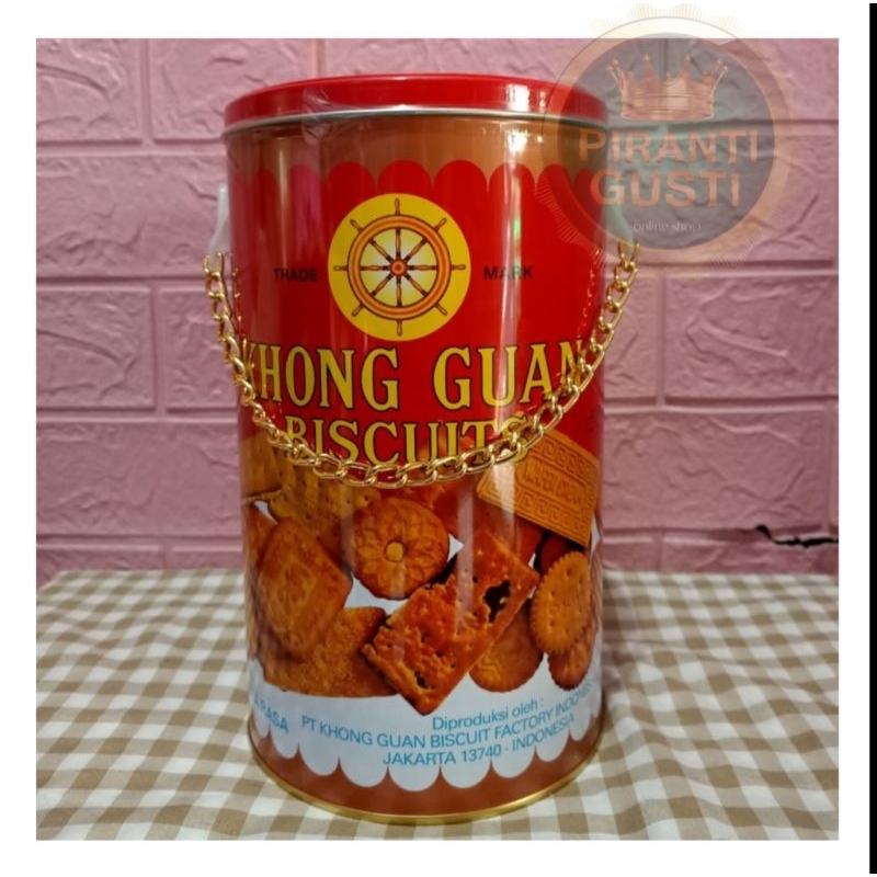 

Khong guan biskuit kaleng rantai 1000gr,kue lebaran