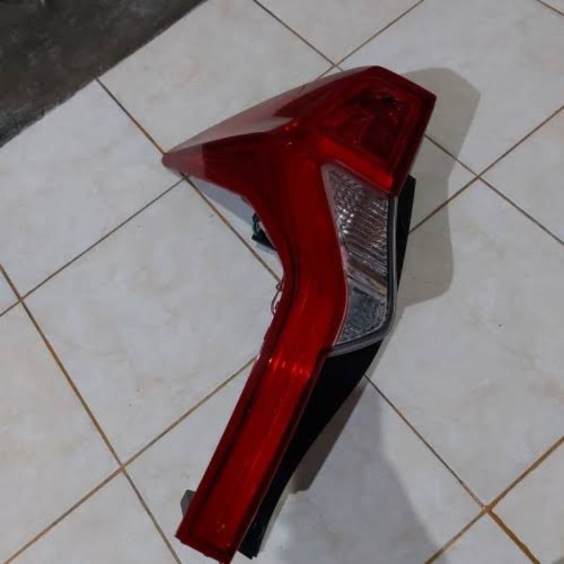 stoplamp Mitsubishi Pajero sport Dakar lampu belakang pajero