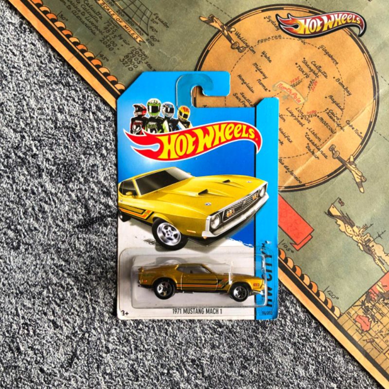 [ BFD84 ] Hot Wheels Regular 1971 Mustang Mach 1 - Mainan Mobil Balap