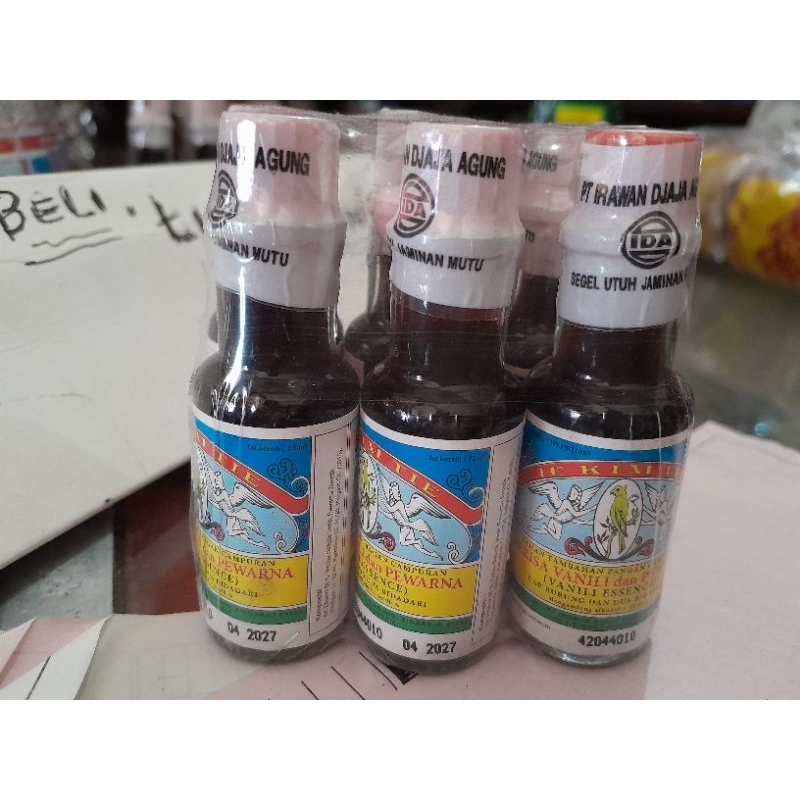 

perisa vanili dan pewarna per botol